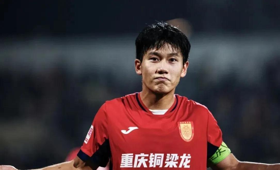 爱游戏体育投注平台乒乓球淘汰赛焦点战：川蜀雄狮队绝杀岭北雷豹队，新星闪耀。客场静默反击的简单介绍